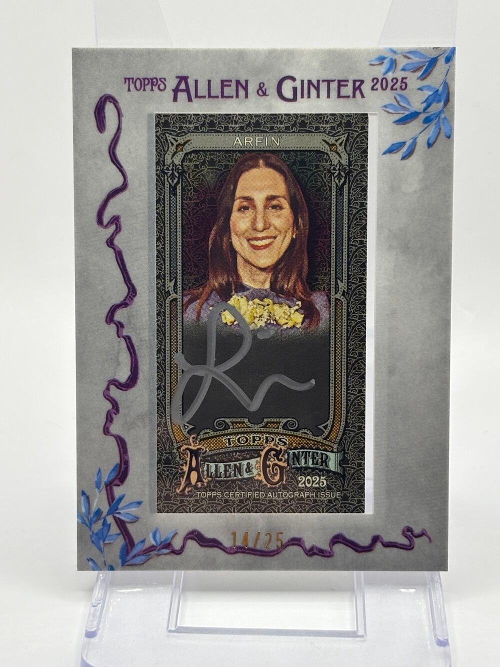 2025 Topps Allen & Ginter Lesley Arfin Framed Mini Black Silver Auto 14/25 SP